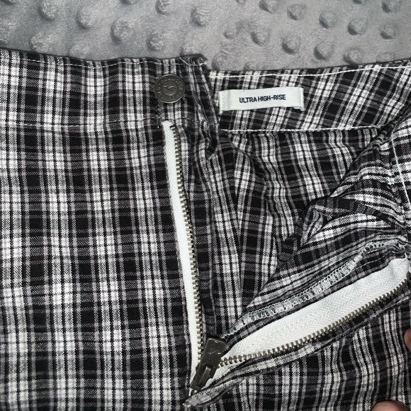 Hollister Plaid Skirt - Picture 3 of 6